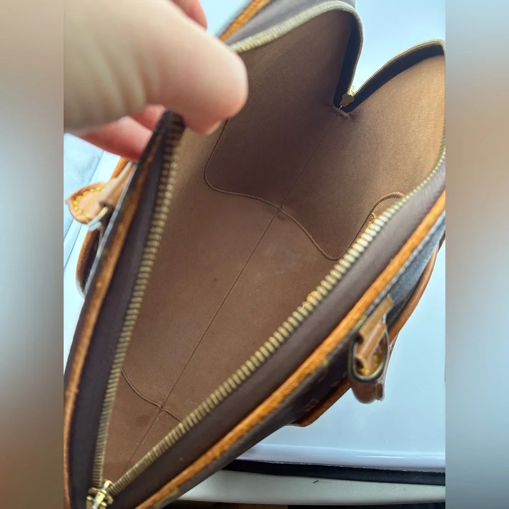 Louis Vuitton ellipse MM monogram hand bag